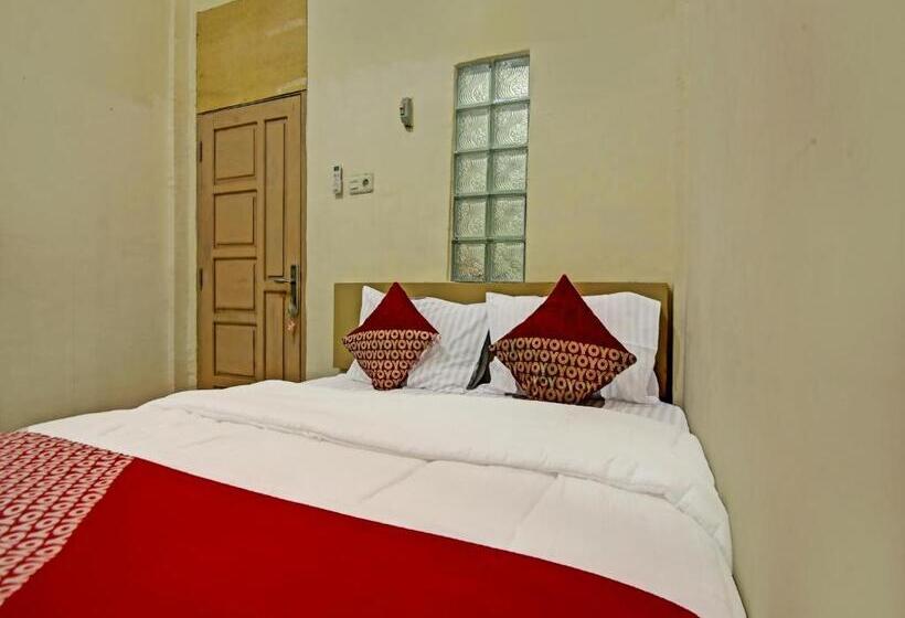 هتل Oyo 91268 Homestay Bu Erma Syariah