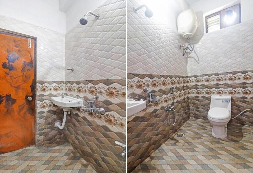 Отель O Royal Stay Near Mantra Mall