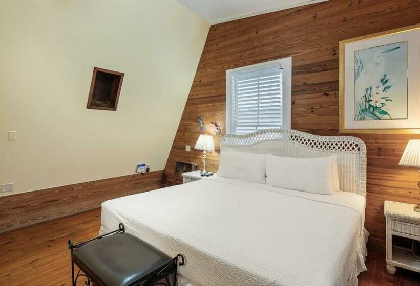 هاستل Curry House  3rd Floor, King Bed, & Balcony Room 8