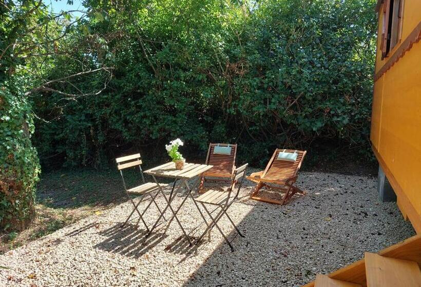 צימר La Roulotte Du Herdal