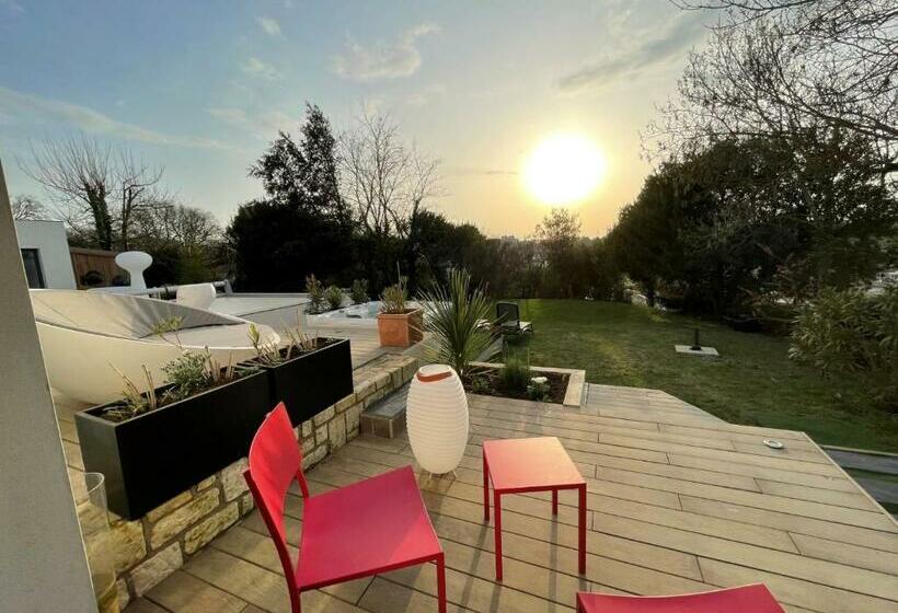 تختخواب و صبحانه Villa La Dunette & Spa