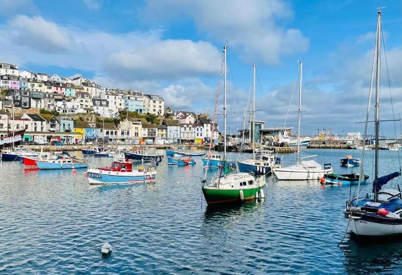 Captains Rest   2 Bedroom Apartment In The Heart Of Brixham