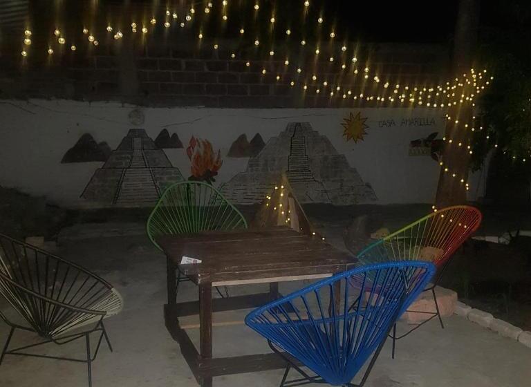 پانسیون Hostal Casa Amarilla Tecámac
