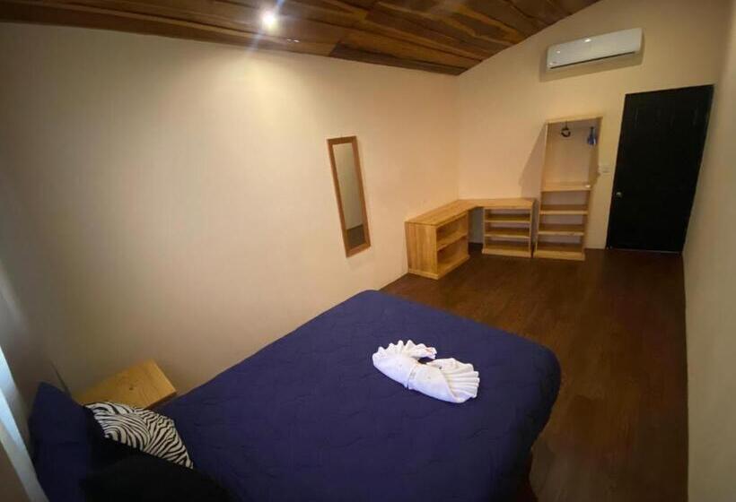 هاستل Grand Park Manuel Antonio   Adults Only