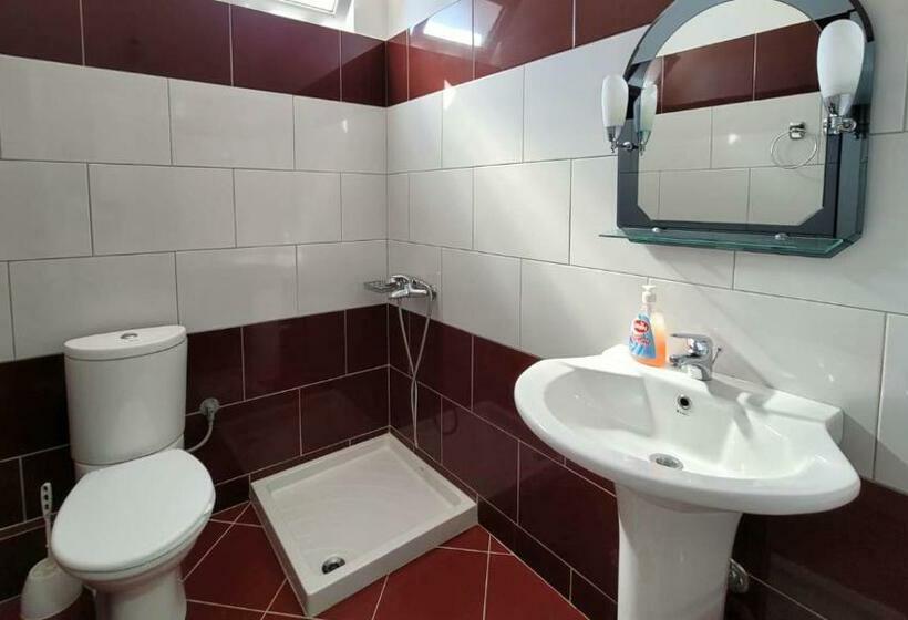 هاستل Villa Kreshta