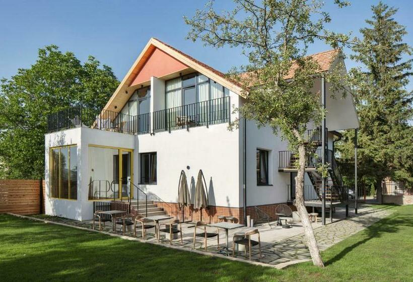 هتل Major S House