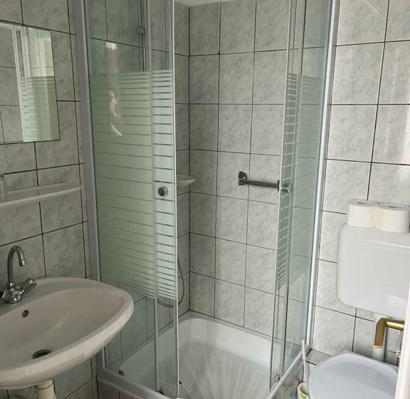 بنسيون Vaskapu Fogadó