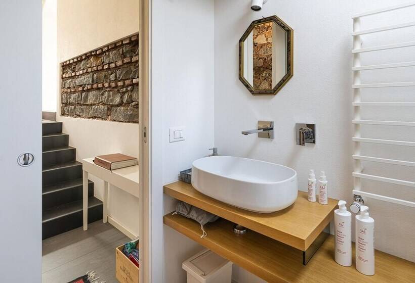 Design Apartment With Terrace By Wonderful Italy