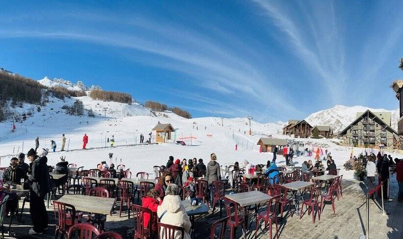 酒店 Le Balcon Des Ecrins