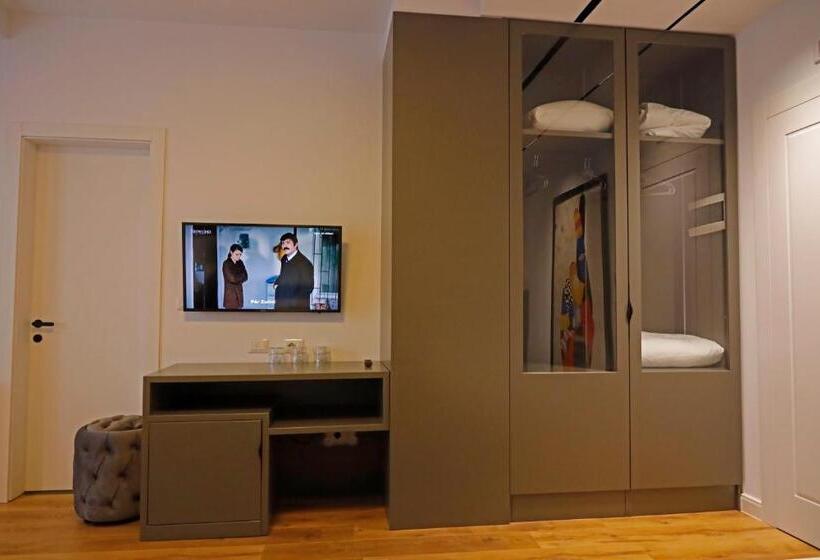 Mark Hotel Tirana