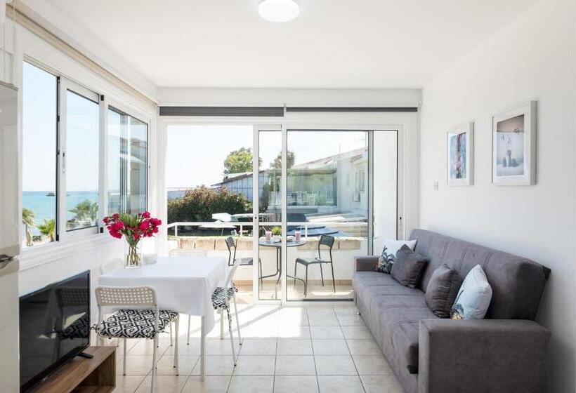 Oceanview Apartment