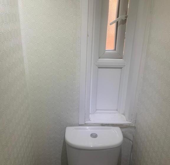 بنسيون The New Macleods Guest House