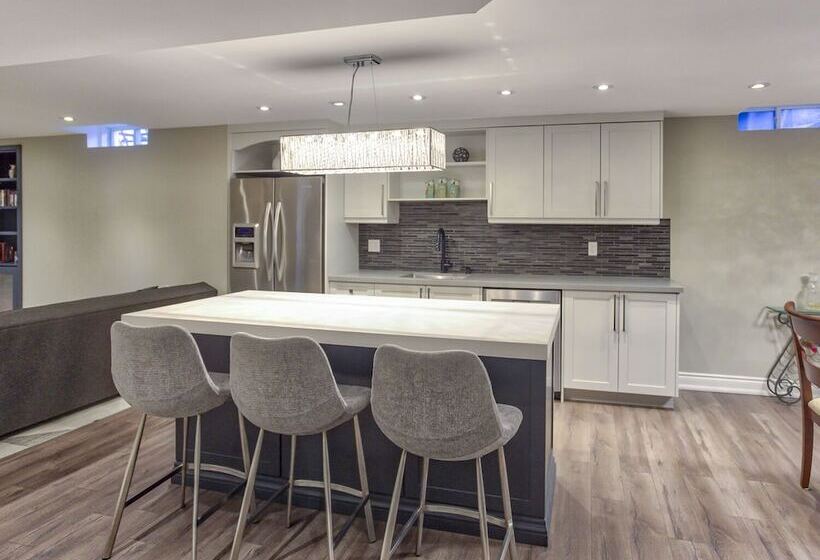 Fully Furnished Guest Suite