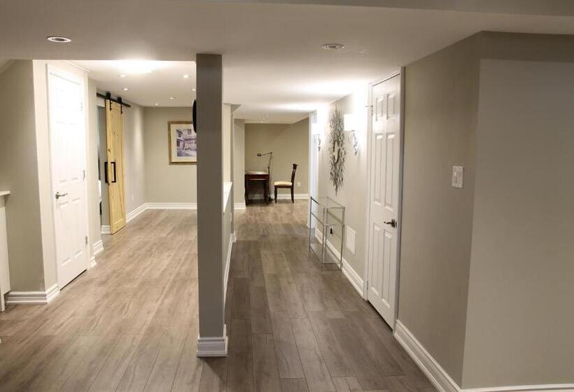 Fully Furnished Guest Suite