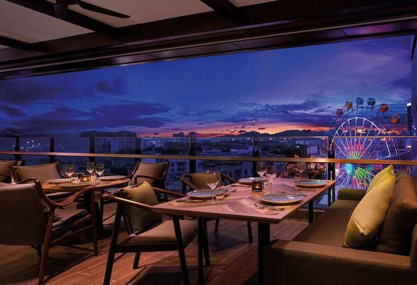 هتل Doubletree By Hilton Shah Alam I City