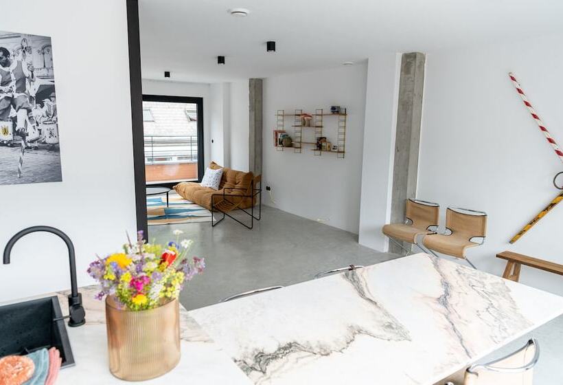 هتل Espace 43  Les 7 Chambres