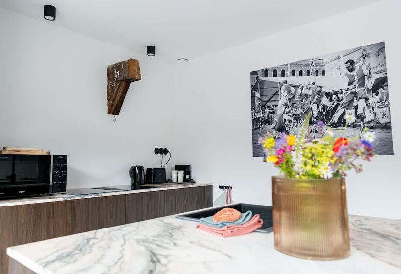 هتل Espace 43  Les 7 Chambres