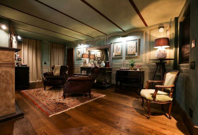 La Piazzetta Degli Artisti   Boutique B&b