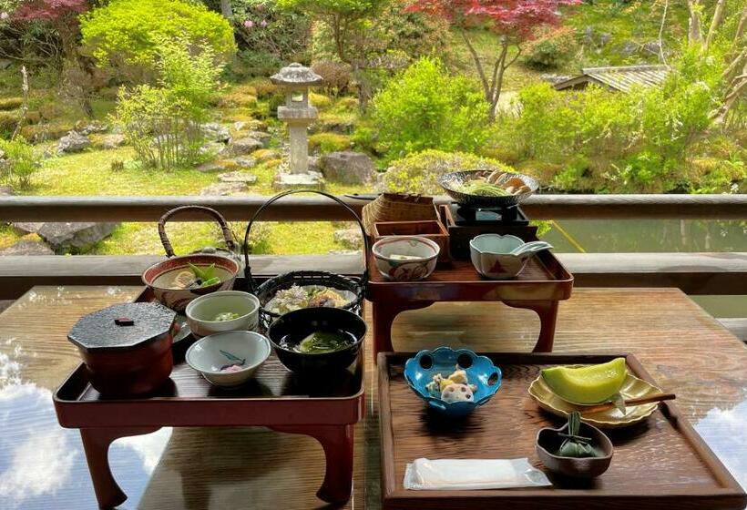 ریوکان 高野山 宿坊 大明王院  Koyasan Shukubo Daimyououin