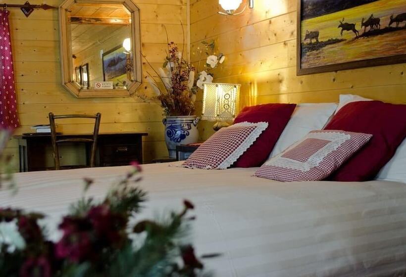 مبيت وإفطار Chalet Dei Fiori   & Apartment