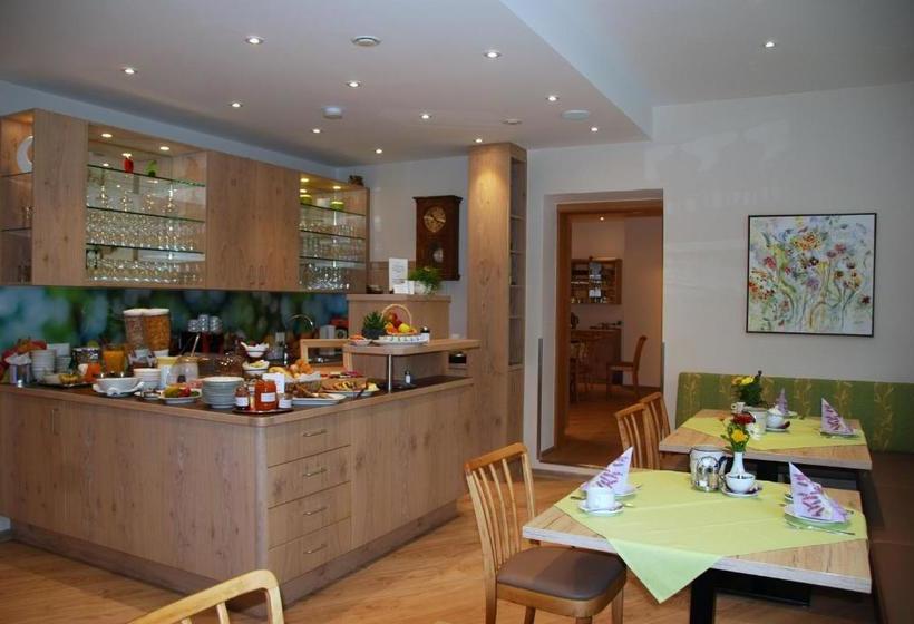 Bed and Breakfast Pension Ehrenfried Hotel Garni
