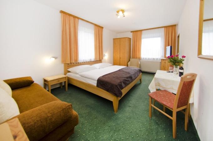 민박 Pension Parzer Pressbaum Bei Wien