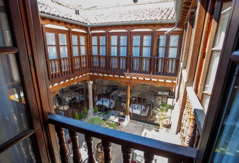 Casa Palacio Uclés
