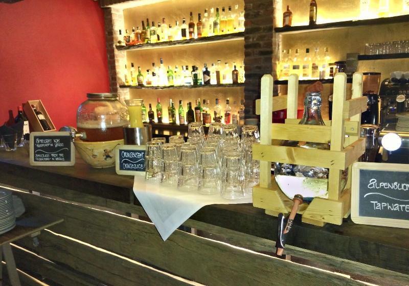 בית מלון כפרי Alpenblick Weggis   Panorama & Alpen Chic