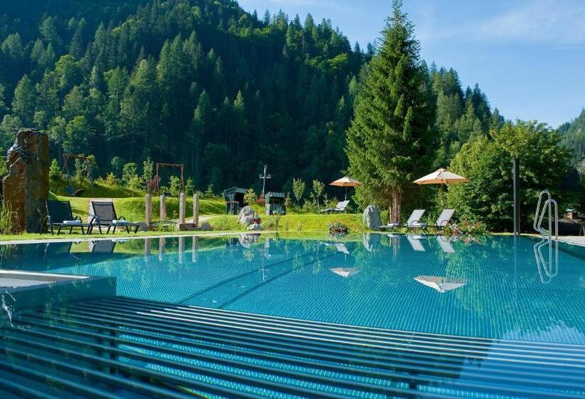 Отель Alpin Life Resort Lürzerhof