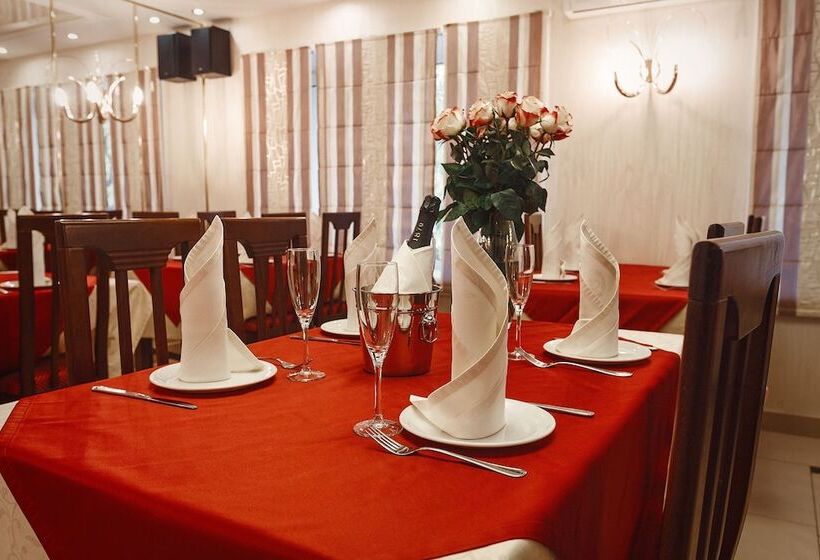 בית מלון כפרי Amaks Polyarnaya Zvezda