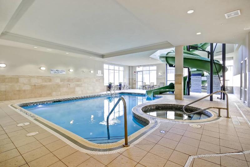 Отель Fairfield Inn & Suites By Marriott Guelph