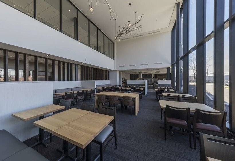 Отель Hôtel & Suites Normandin Lévis