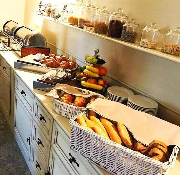 هتل Octarna   Free Parking