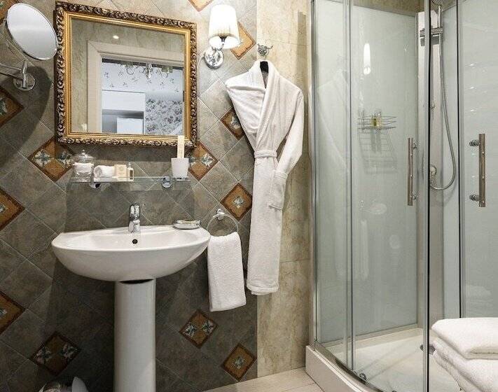 هتل Residence