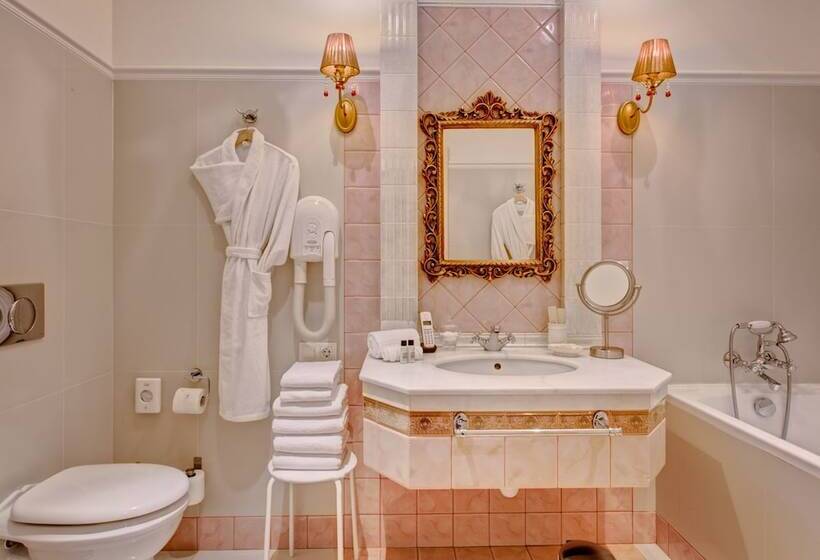 هتل Residence