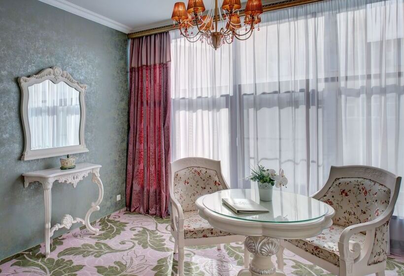 هتل Residence