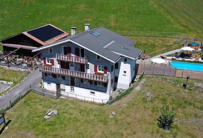 ペンション Gasthaus Alpina