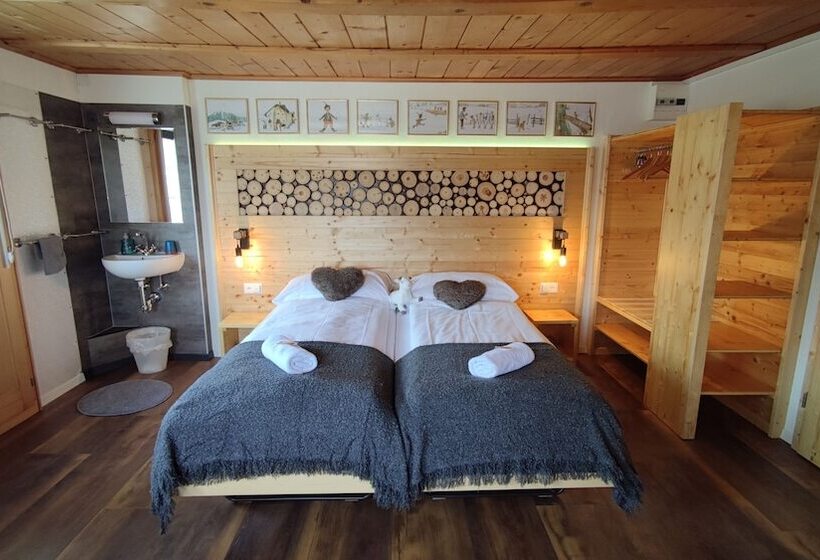 ペンション Gasthaus Alpina