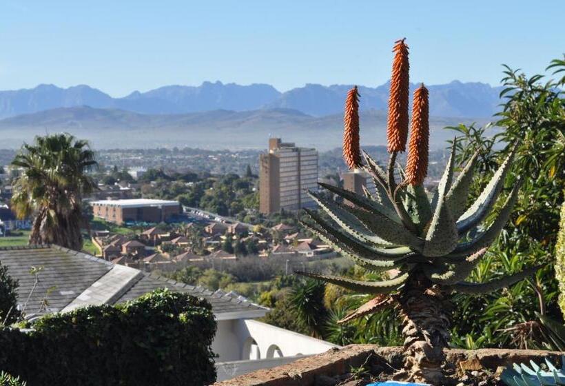 ペンション Hilltop Guesthouse