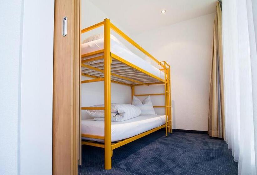 بنسيون Rössli Tufertschwil