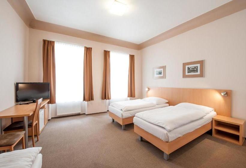 پانسیون V Centru