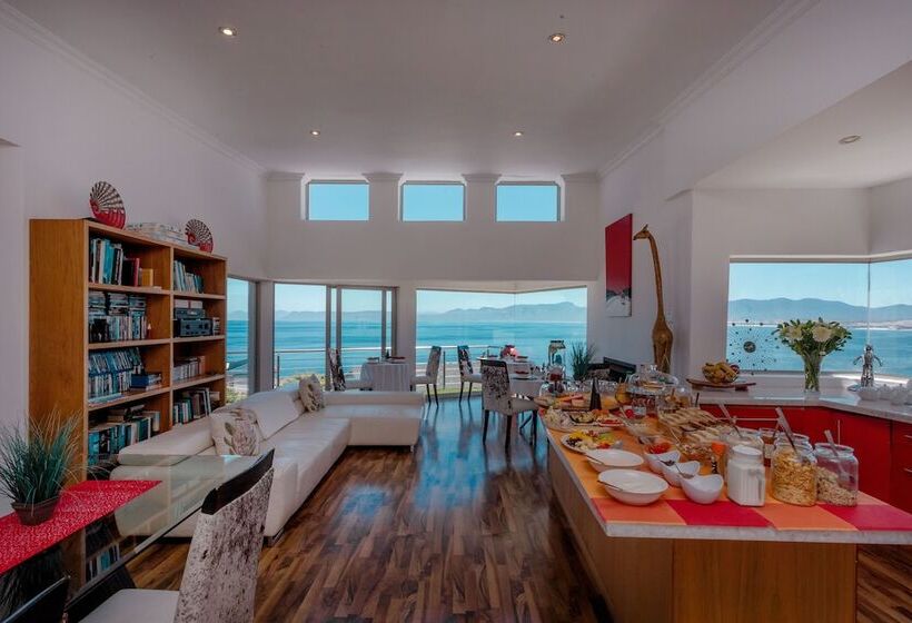 Sea Star Lodge