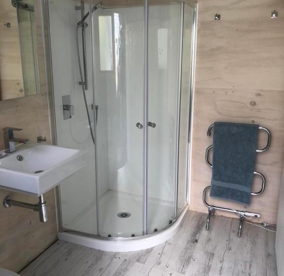 민박 Studio Or Cabin On Whitby