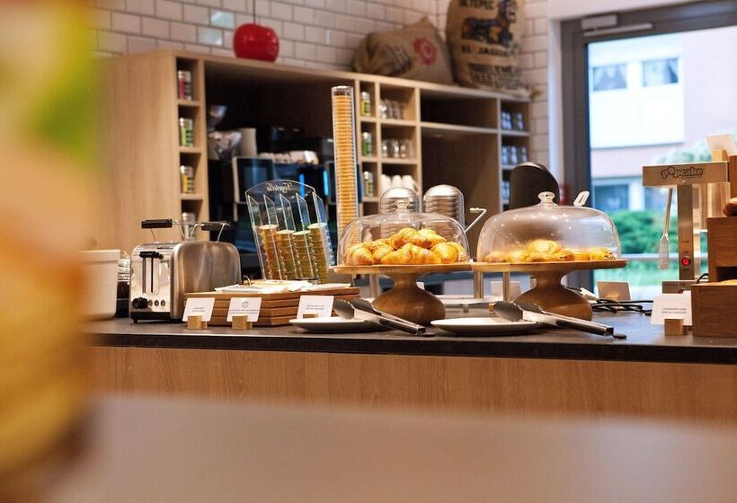 هتل Holiday Inn Express Fürth, An Ihg