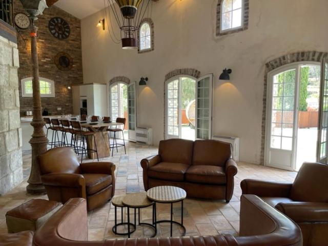 Mas Du Dragon   8 Personnes  Jacuzzi Piscine Chaufée