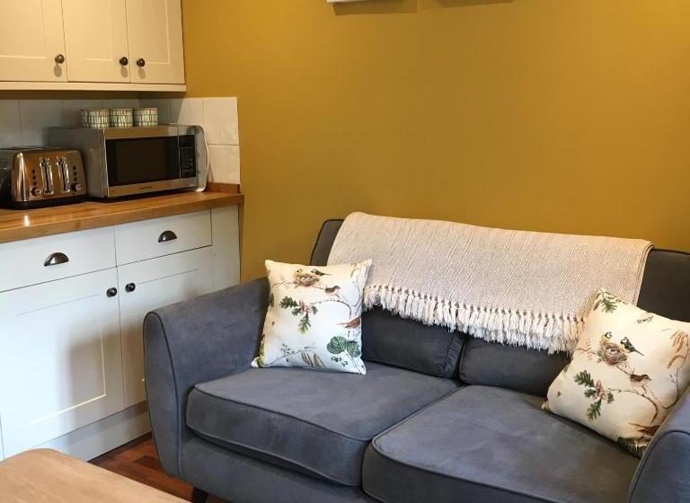 Romantic, Secluded Cottage In Cardinham Woods, Cornwall