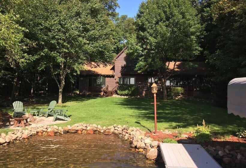 Lazy Pines Lodge