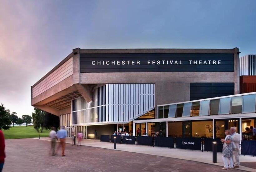 Delightful Seaside Hideaway 5 Mins To Beach