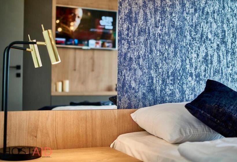 Ellby Apartman   Penthouse   Hostaid