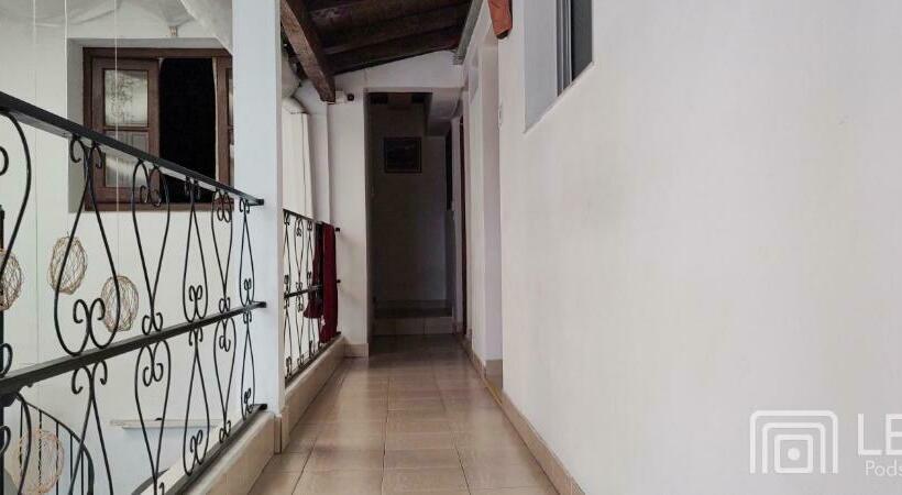 هتل کپسول Lead Pods Hostel
